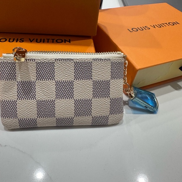 Damier Azur Key Pouch 🆕 - Picture 4 of 10